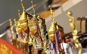 开幕雷击，巴萨队史上首次开场仅6分钟便2球落后