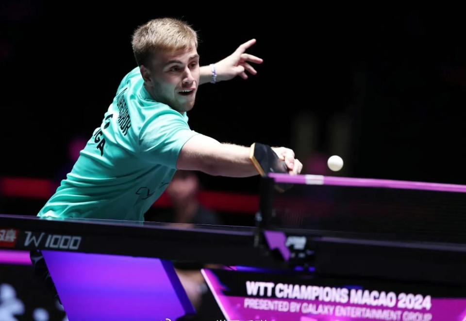 仅强调国际 仅强调国际