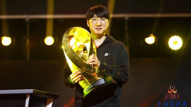 科莫的正式 科莫的正式